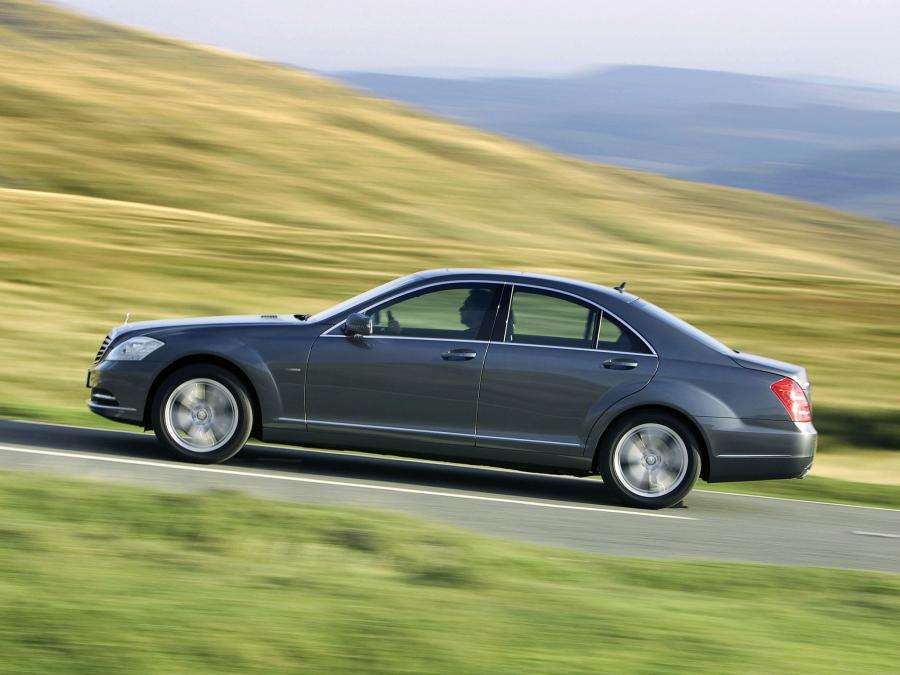 Mercedes-Benz S350 CDI 2009 года  (UK) (фото 10 из 17)